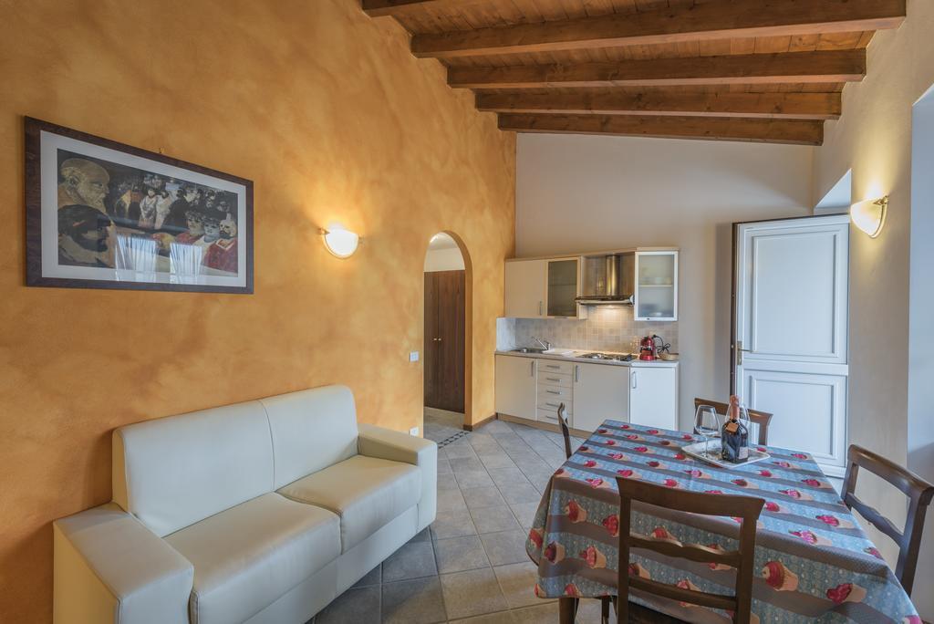 Villa Edy Apartments Tremezzina Bagian luar foto