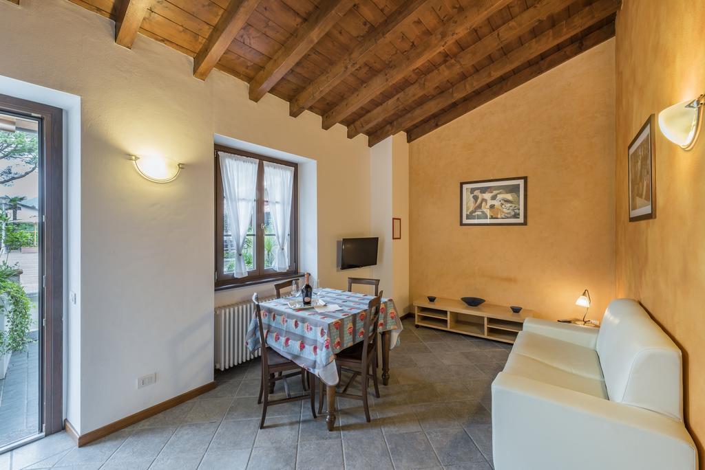 Villa Edy Apartments Tremezzina Bagian luar foto