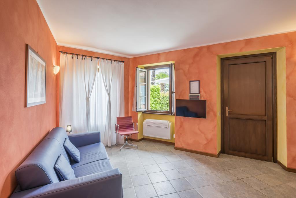 Villa Edy Apartments Tremezzina Bagian luar foto