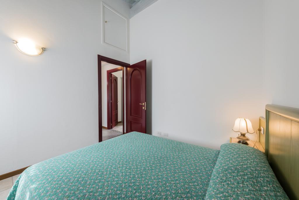 Villa Edy Apartments Tremezzina Bagian luar foto