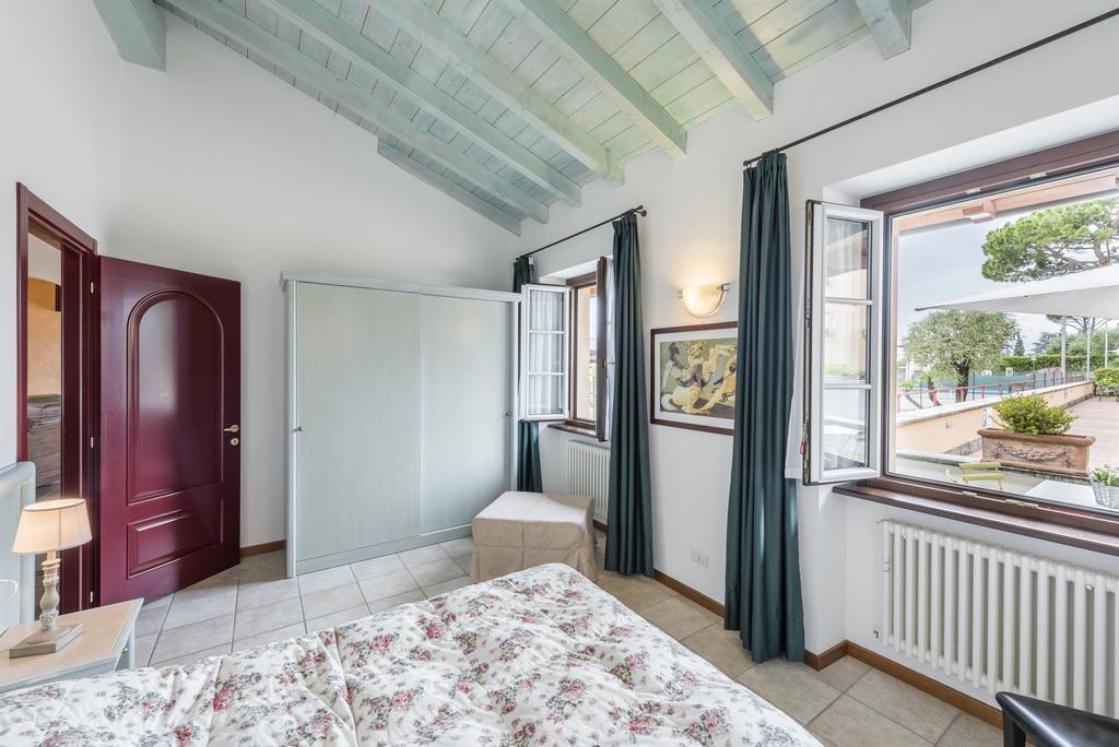 Villa Edy Apartments Tremezzina Bagian luar foto